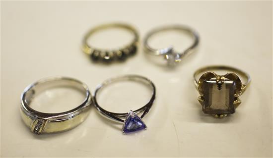 Gold diamond ring and 4 others